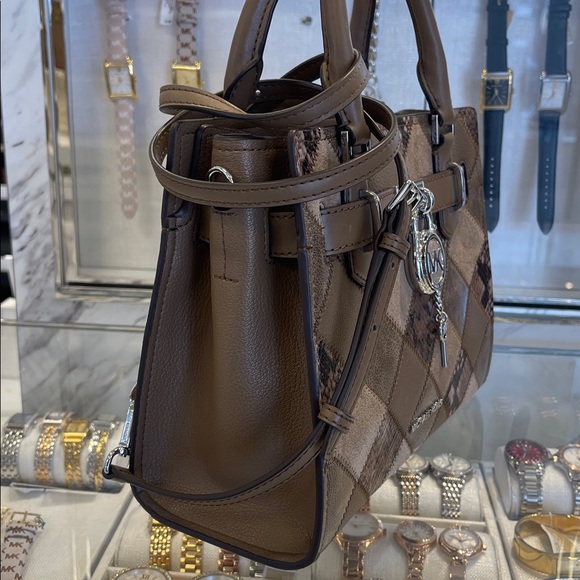 MICHAEL KORS Hamilton Small Patchwork Satchel Crossbody Bag
Driftwood 
NWT - Picture 16 of 16